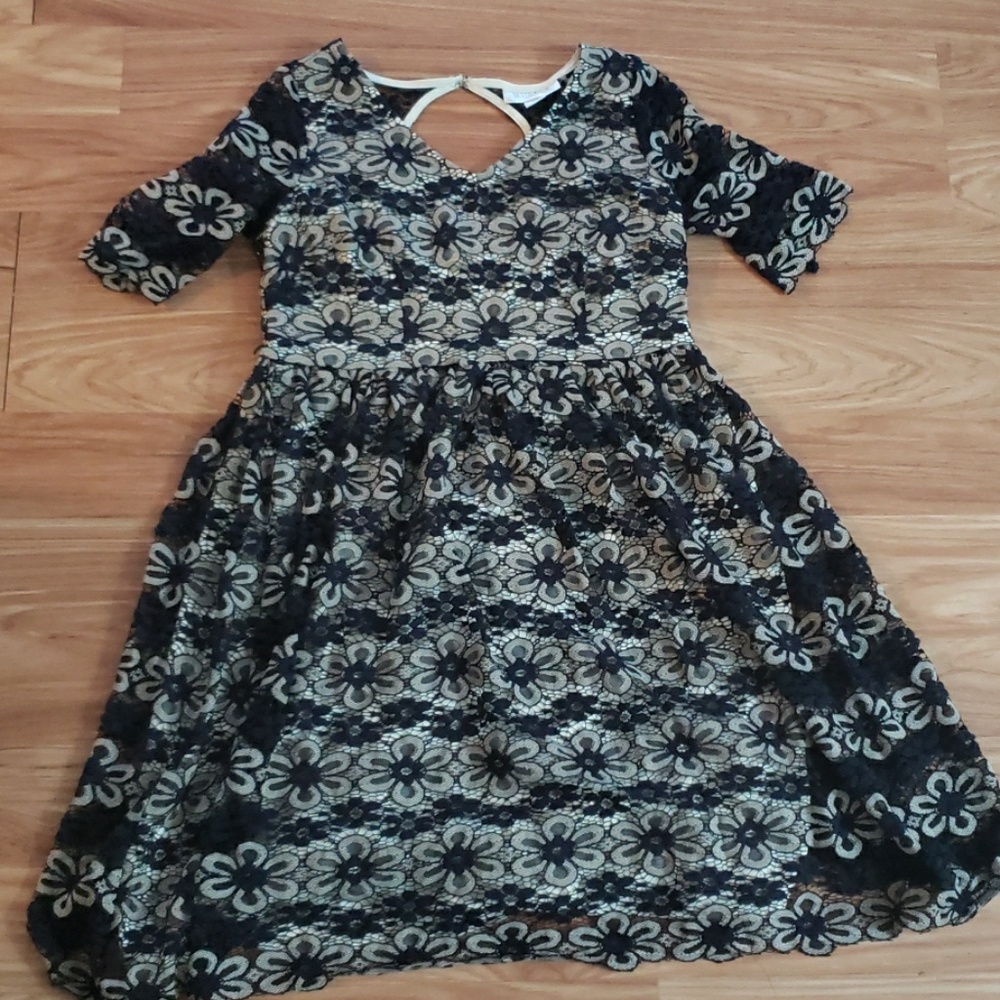 Motherhood Maternity Dress